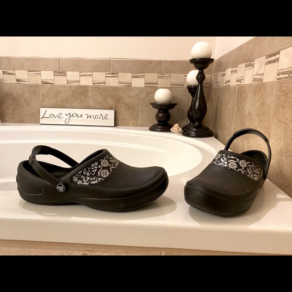 CROCS Clogs- GREAT FOR NURSES
